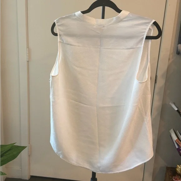 Calvin Klein White Sleeveless Button-Front Top - Picture 2 of 5